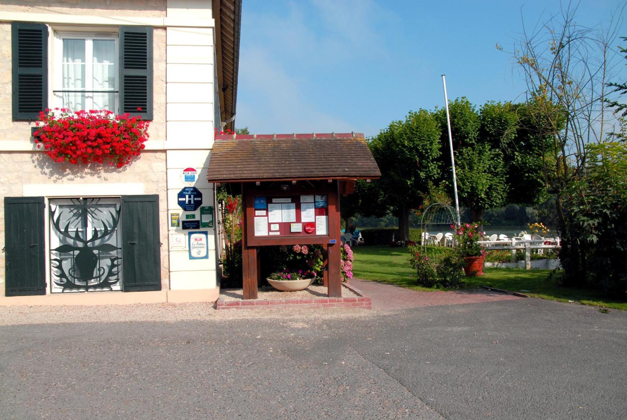 Hostellerie De Pavillon Saint-Hubert Gouvieux Εξωτερικό φωτογραφία